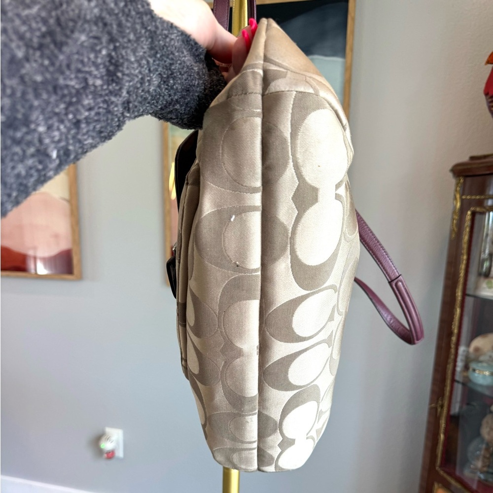 Coach Tan Shoulder Bag with Signature Design - Never Used - Picture 7 of 15